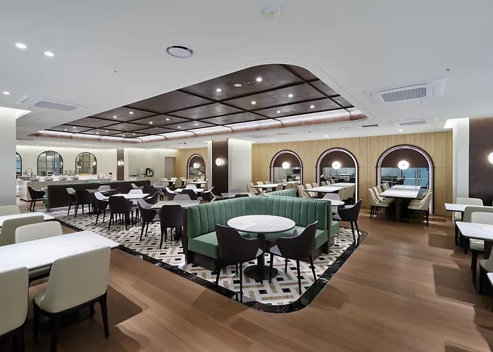 The Botanik Sewoon Myeongdong 4* Seoul