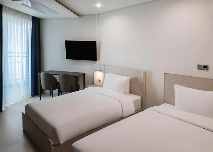 The Botanik Sewoon Myeongdong 4* Seoul
